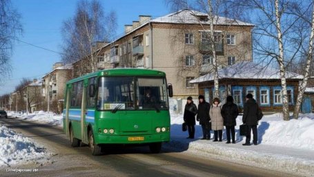 Мэр Березовского в разводе с реальностью: город без транспорта существует