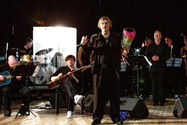 Валерий Стронский и Краснодарский оркестр выступили в Новороссийске во время отключения Валерий Стронский и Краснодарский оркестр выступили в Новороссийске во время отключения